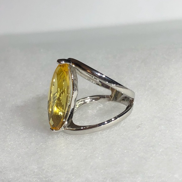 Swarovski Crystal Marquise Champagne Silver Ring! - Picture 4 of 15